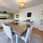 Family-Friendly Flat 2Br 2Ba Metro Telheiras