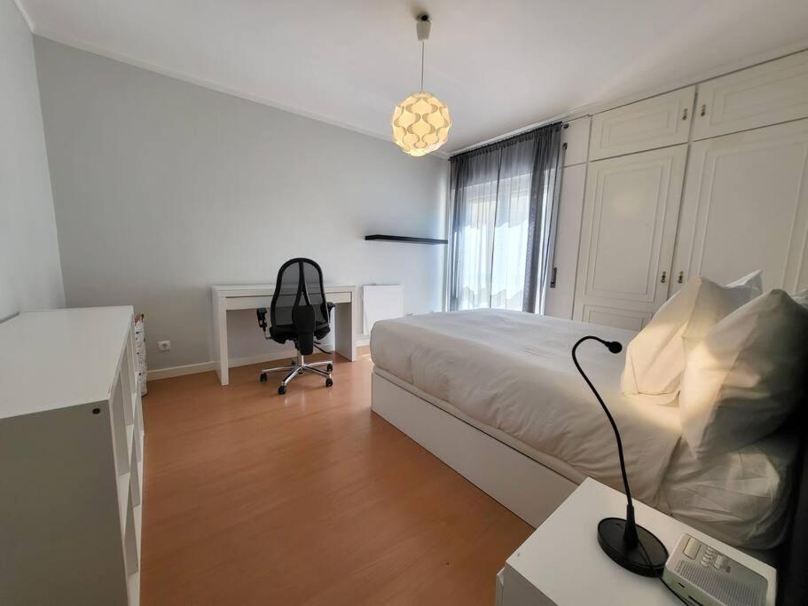 Family-friendly Flat 2br 2ba Metro Telheiras Apartamento Lisboa