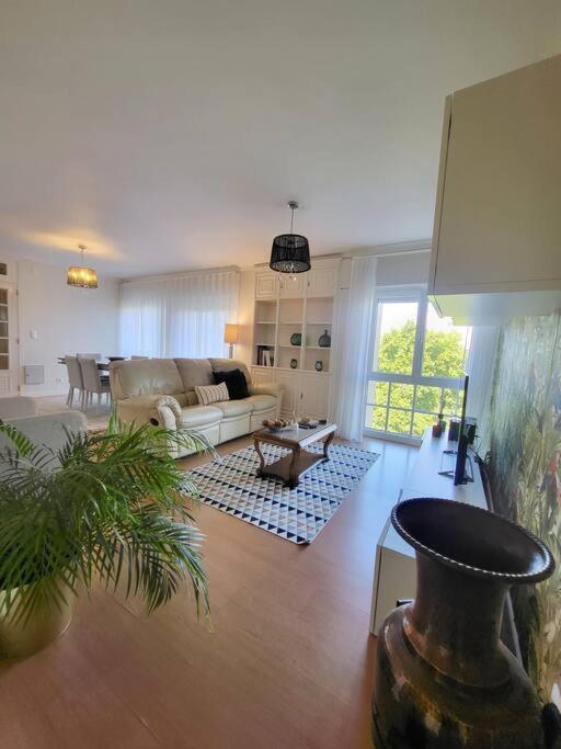 Family-friendly Flat 2br 2ba Metro Telheiras Apartment Lisbon